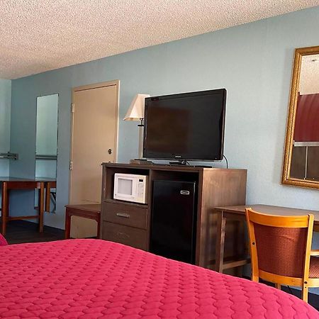 Mayfair Inn Williamston Dış mekan fotoğraf