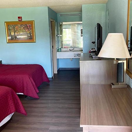 Mayfair Inn Williamston Dış mekan fotoğraf