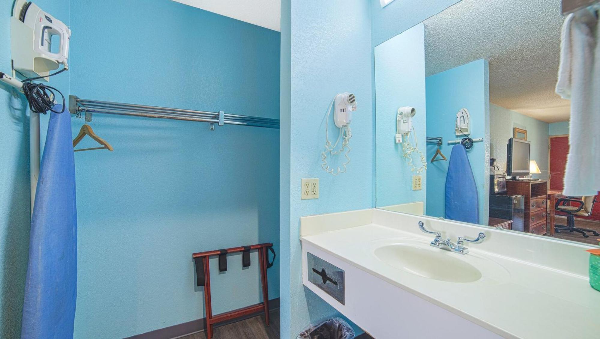 Mayfair Inn Williamston Dış mekan fotoğraf