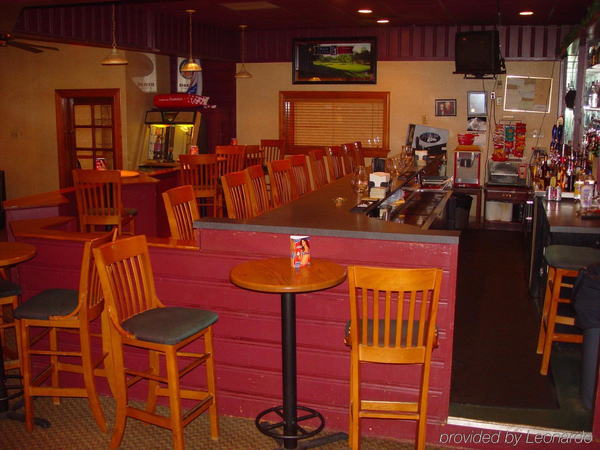 Mayfair Inn Williamston Restoran fotoğraf