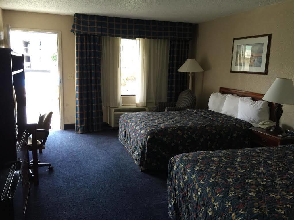 Mayfair Inn Williamston Dış mekan fotoğraf