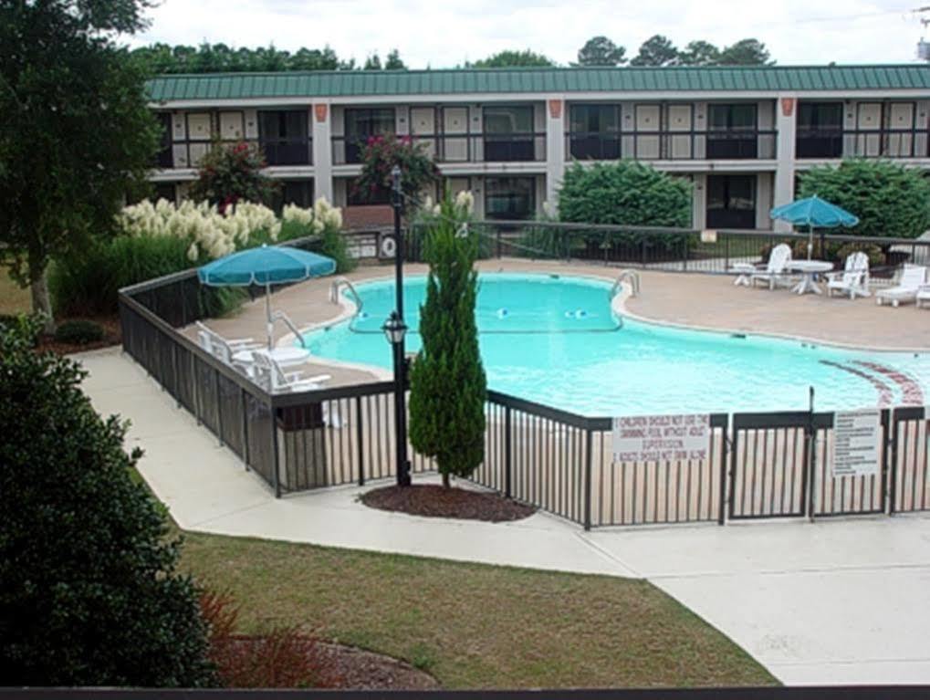 Mayfair Inn Williamston Dış mekan fotoğraf